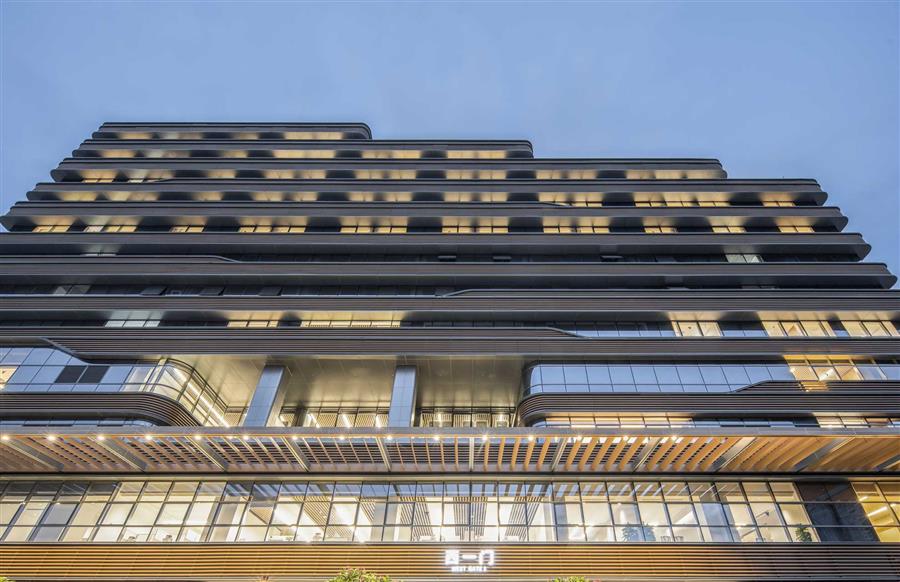 美的·和祐医院荣登2023《财富》中国最佳设计榜---英国杰典国际建筑