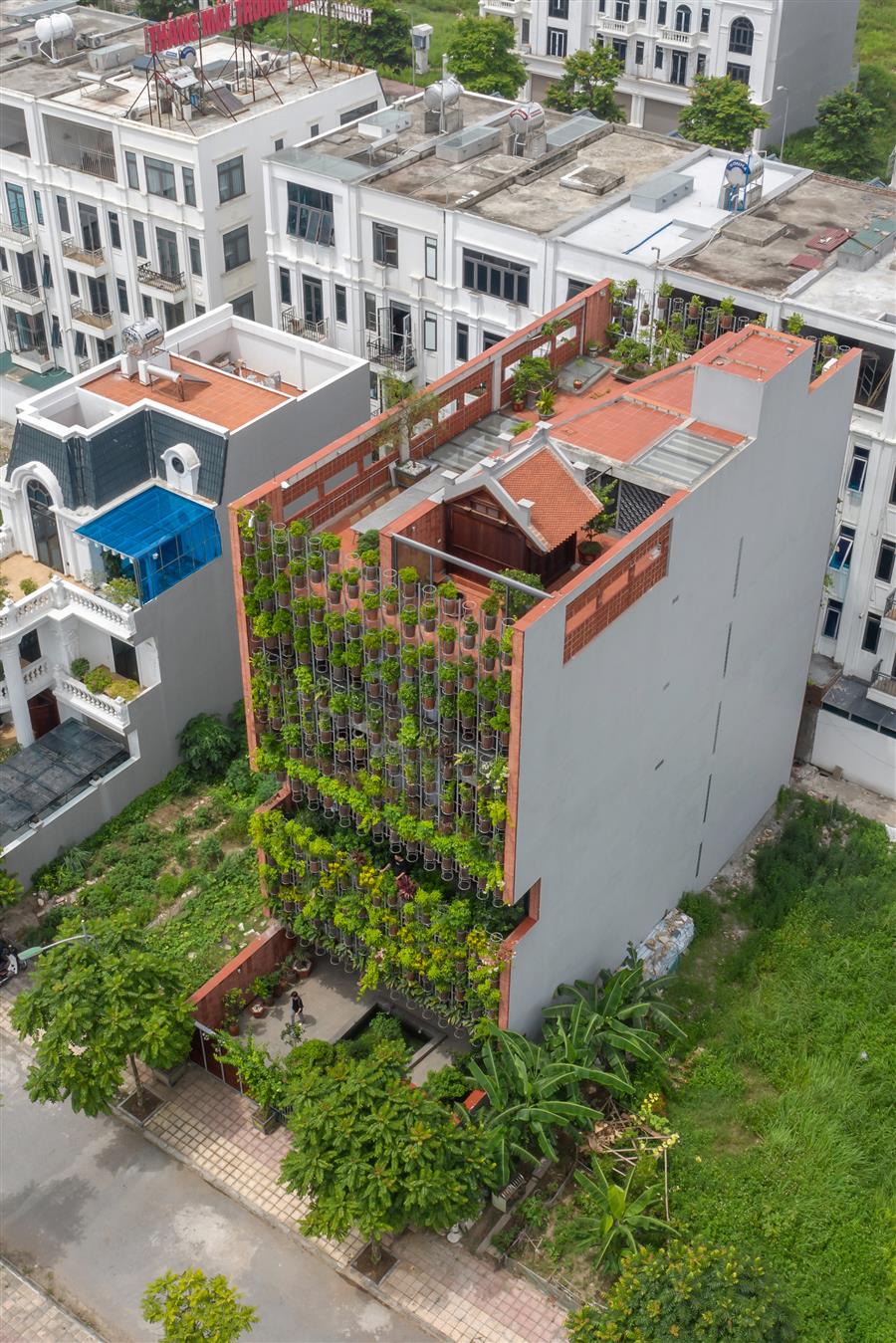 越南·飞行植被房屋---H&P Architects