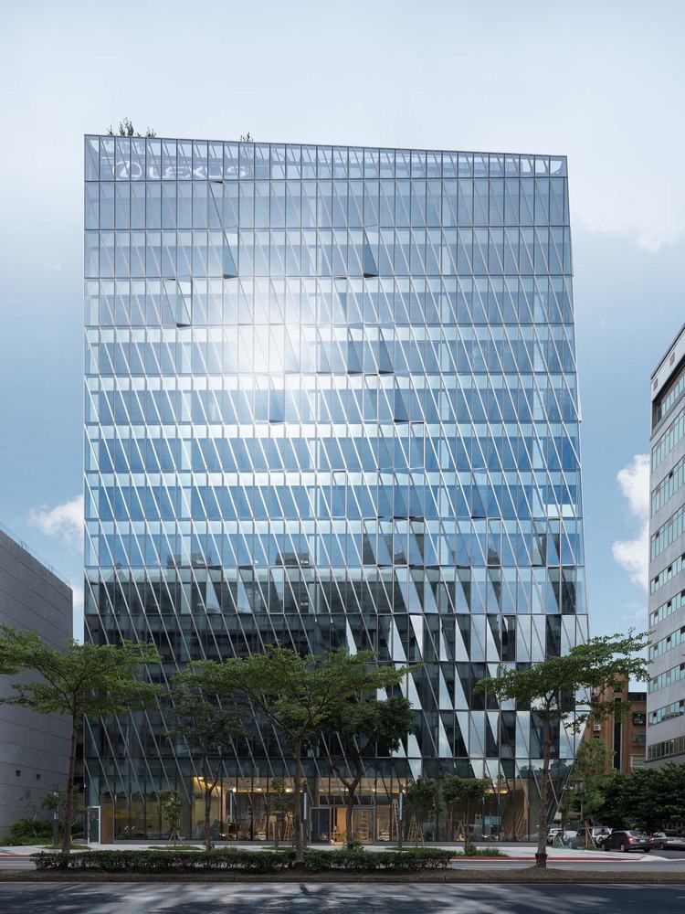 台北和裕集团总部大楼---r.c. Architects