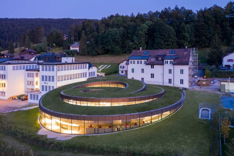 BIG在瑞士设计的螺旋形钟表博物馆