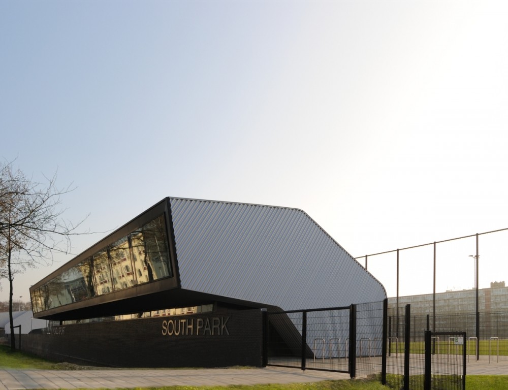 荷兰· Boshuizerkade两个体育中心---Rene van Zuuk Architects
