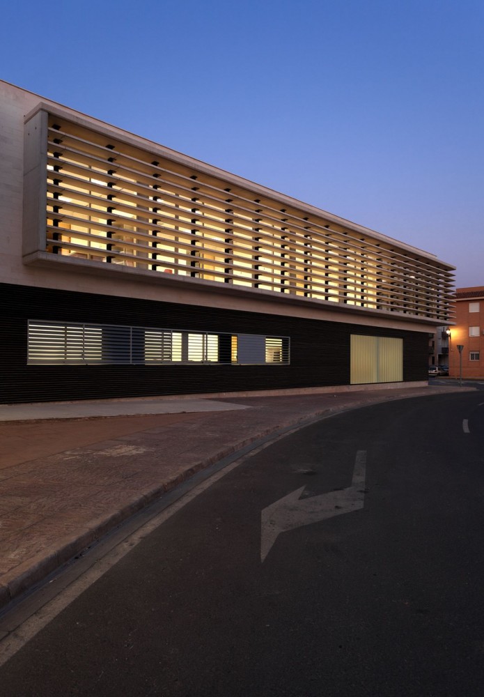西班牙·社交中心--- Victor Garcia Martinez Arquitecto