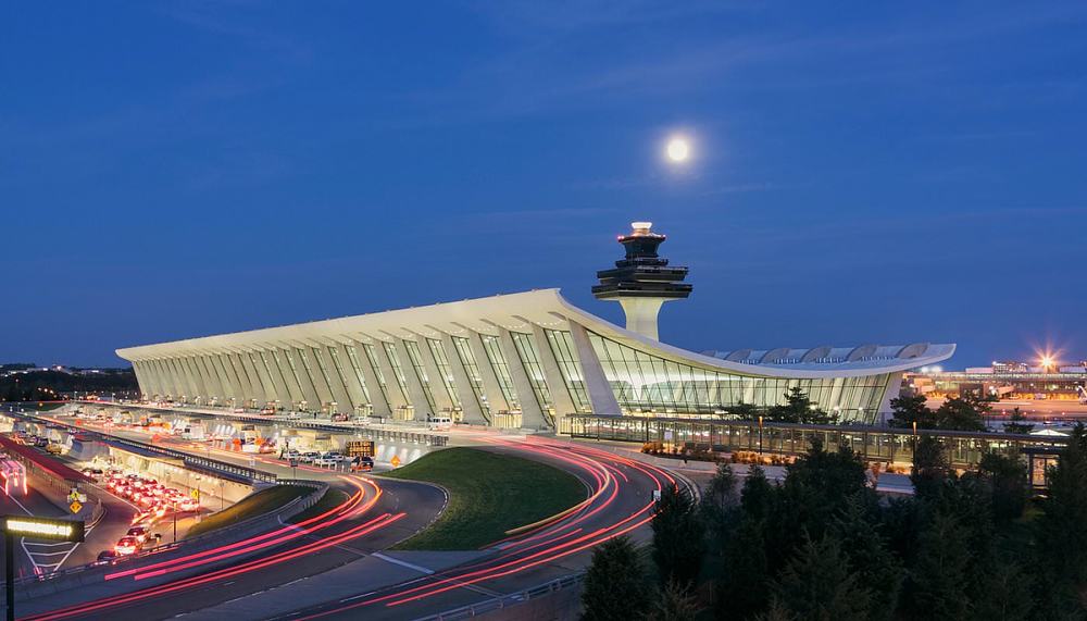 美国·华盛顿杜勒斯国际机场——主航站楼悬浮列车车站