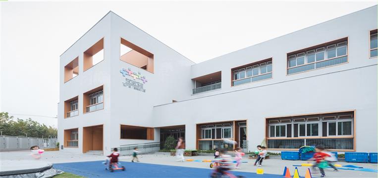 上海前滩冰厂田幼儿园