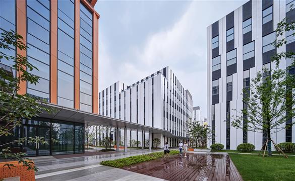 跳动的色彩×微笑的曲线:园区建筑注入活力与情感 | 苏州新扬产业园---FTA