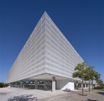 西班牙·Pavilion of San Vicente del Raspeig 体育馆---MCEA | Arquitectura + NAOS 04 ARQUITECTOS