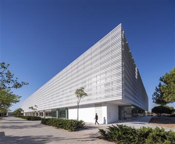 西班牙·Pavilion of San Vicente del Raspeig 体育馆---MCEA | Arquitectura + NAOS 04 ARQUITECTOS