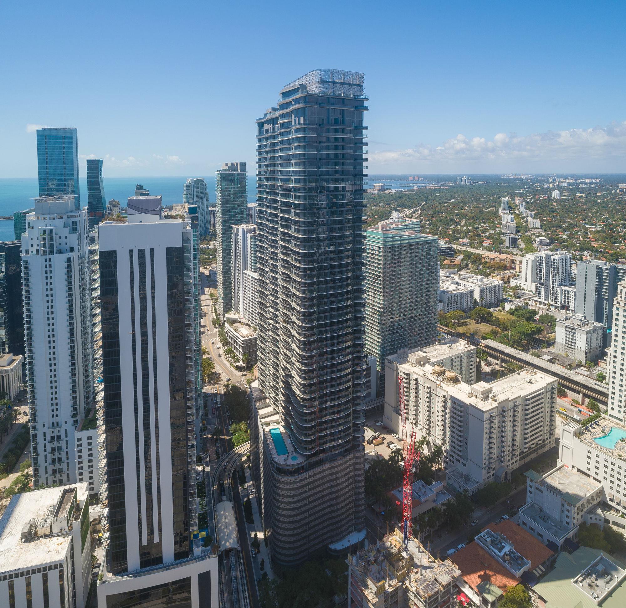 美国·迈阿密Brickell Flatiron高层住宅楼---Revuelta Architecture International