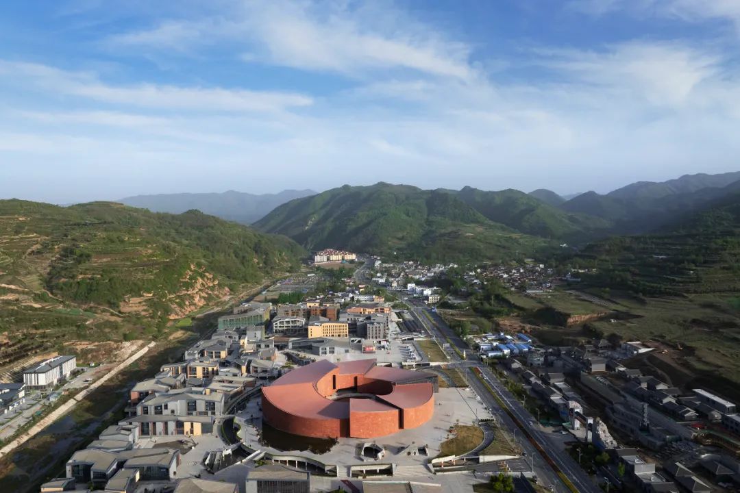 创新设计|环形结构:麦积山游客服务中心